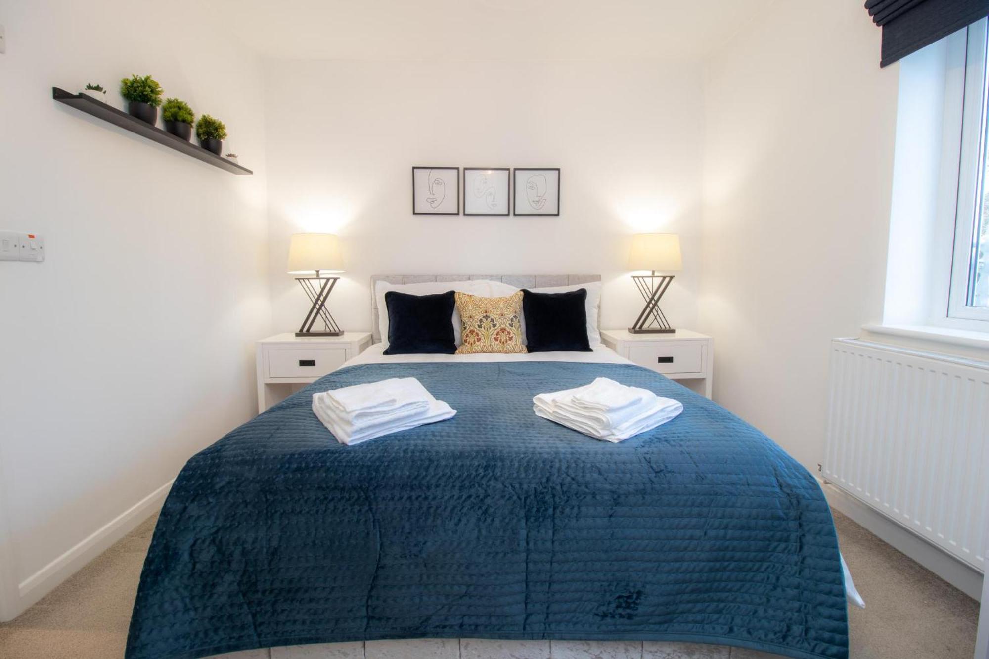 Crescent House Apartments Telford Room photo