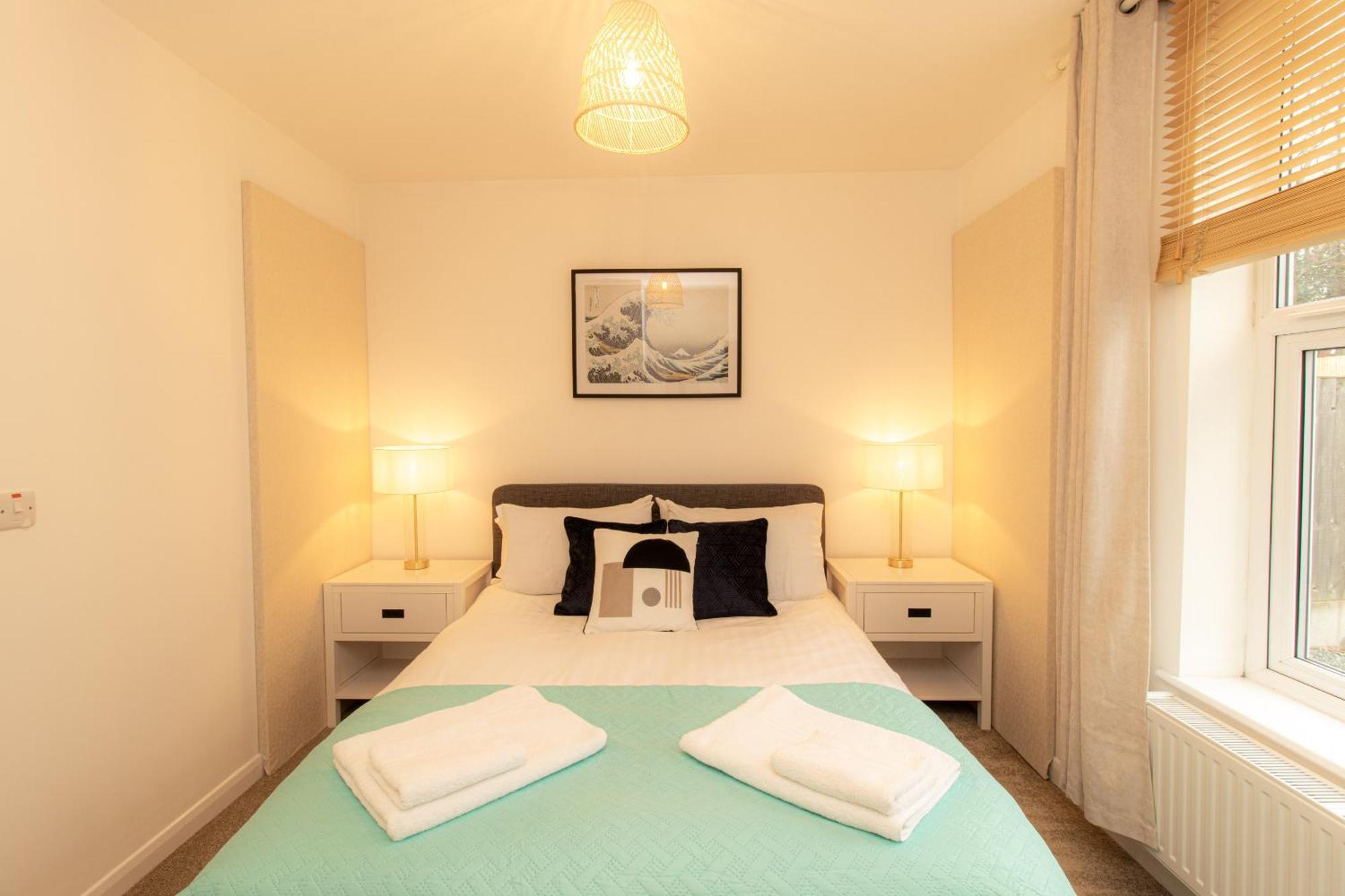 Crescent House Apartments Telford Room photo