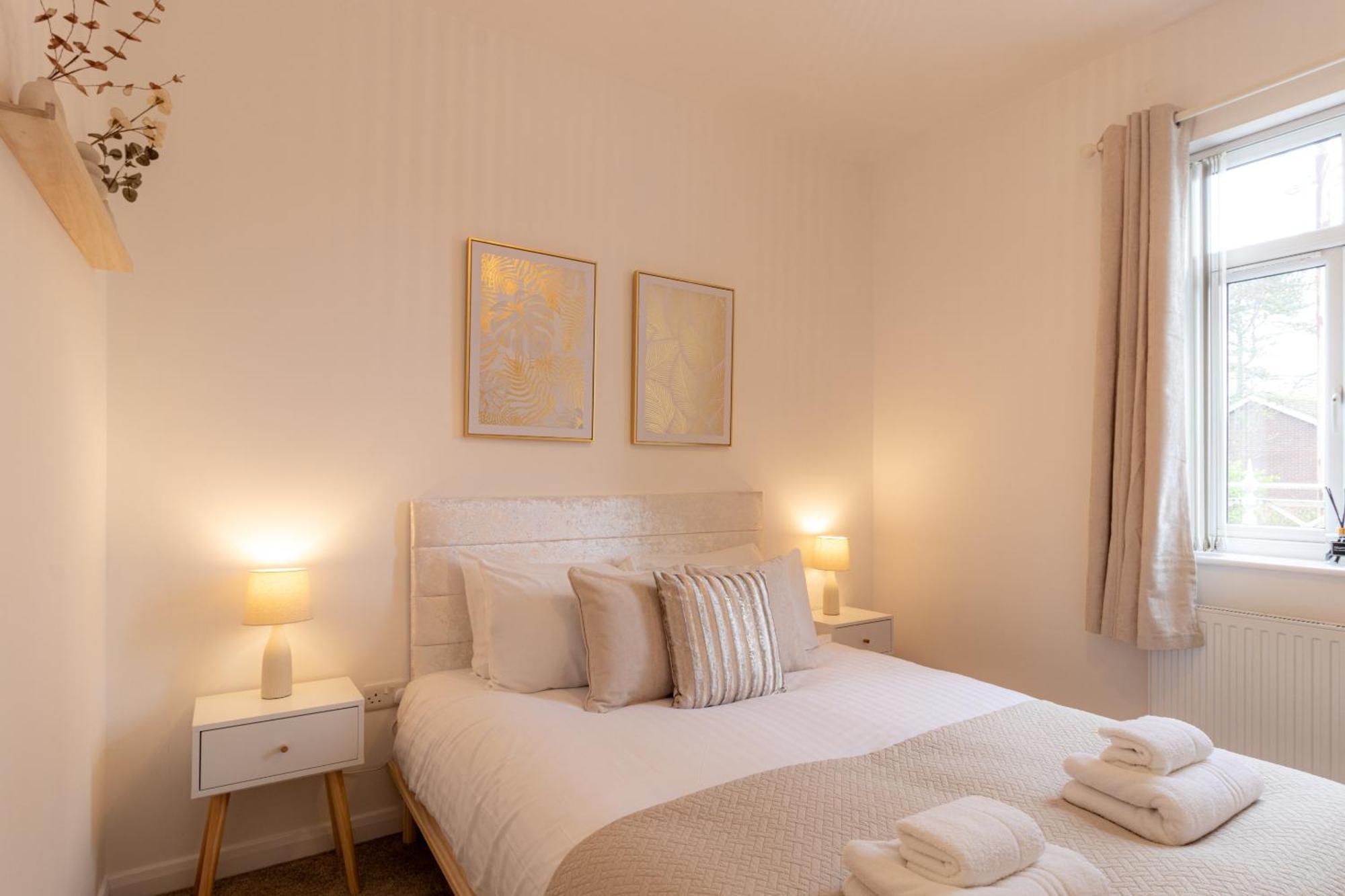 Crescent House Apartments Telford Room photo