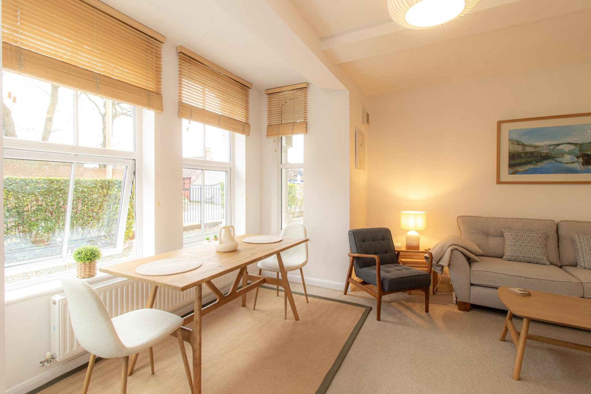 Crescent House Apartments Telford Room photo