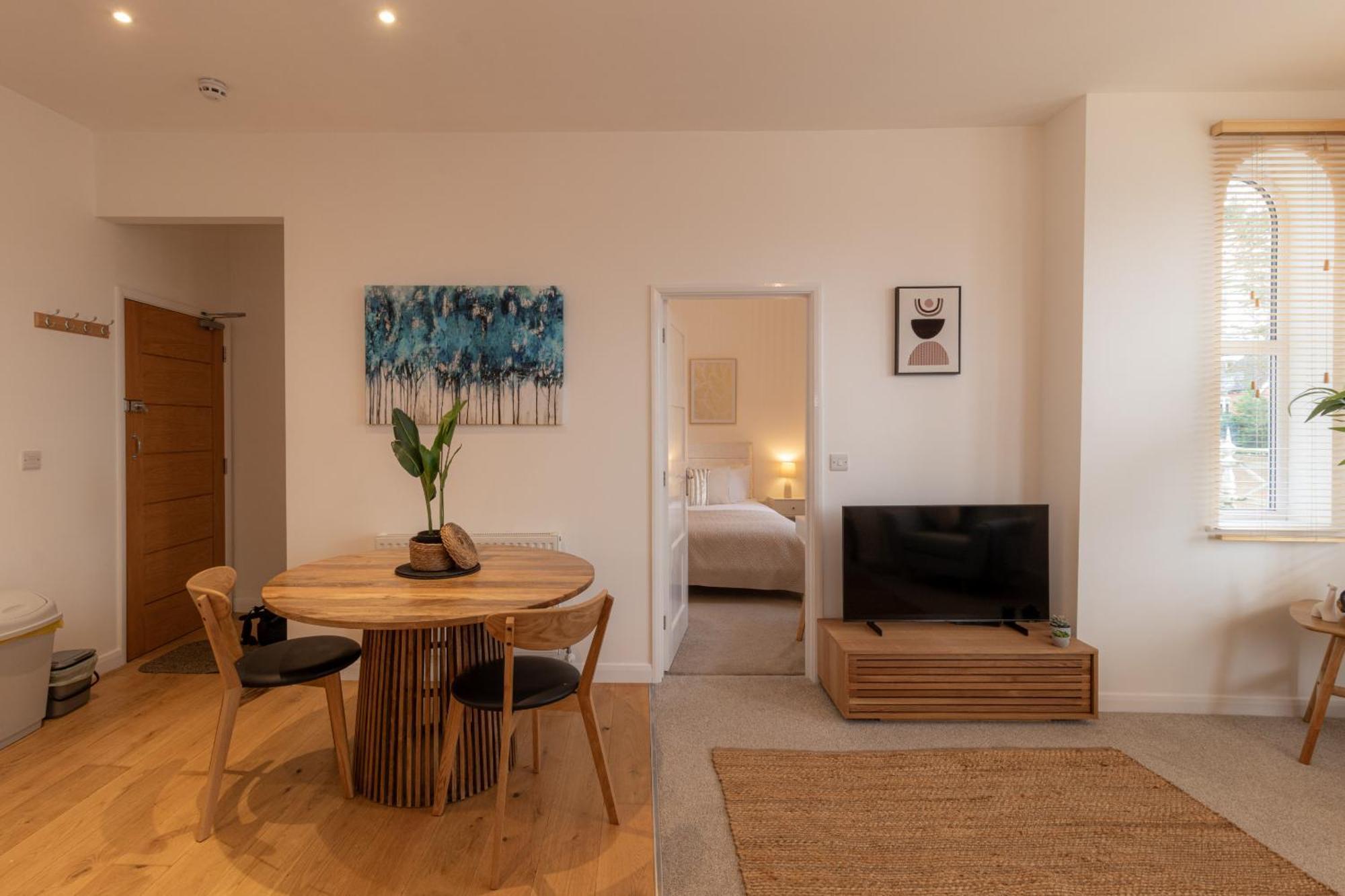 Crescent House Apartments Telford Room photo