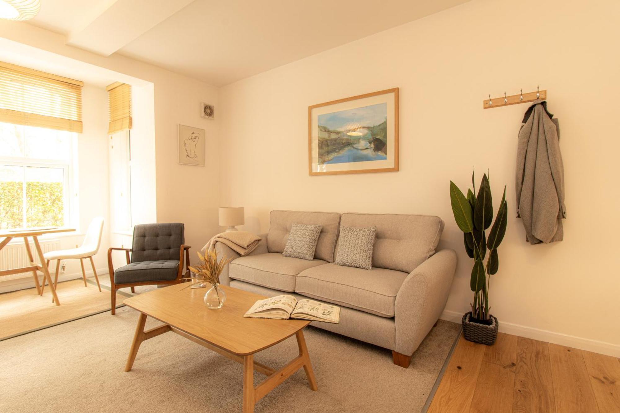 Crescent House Apartments Telford Room photo