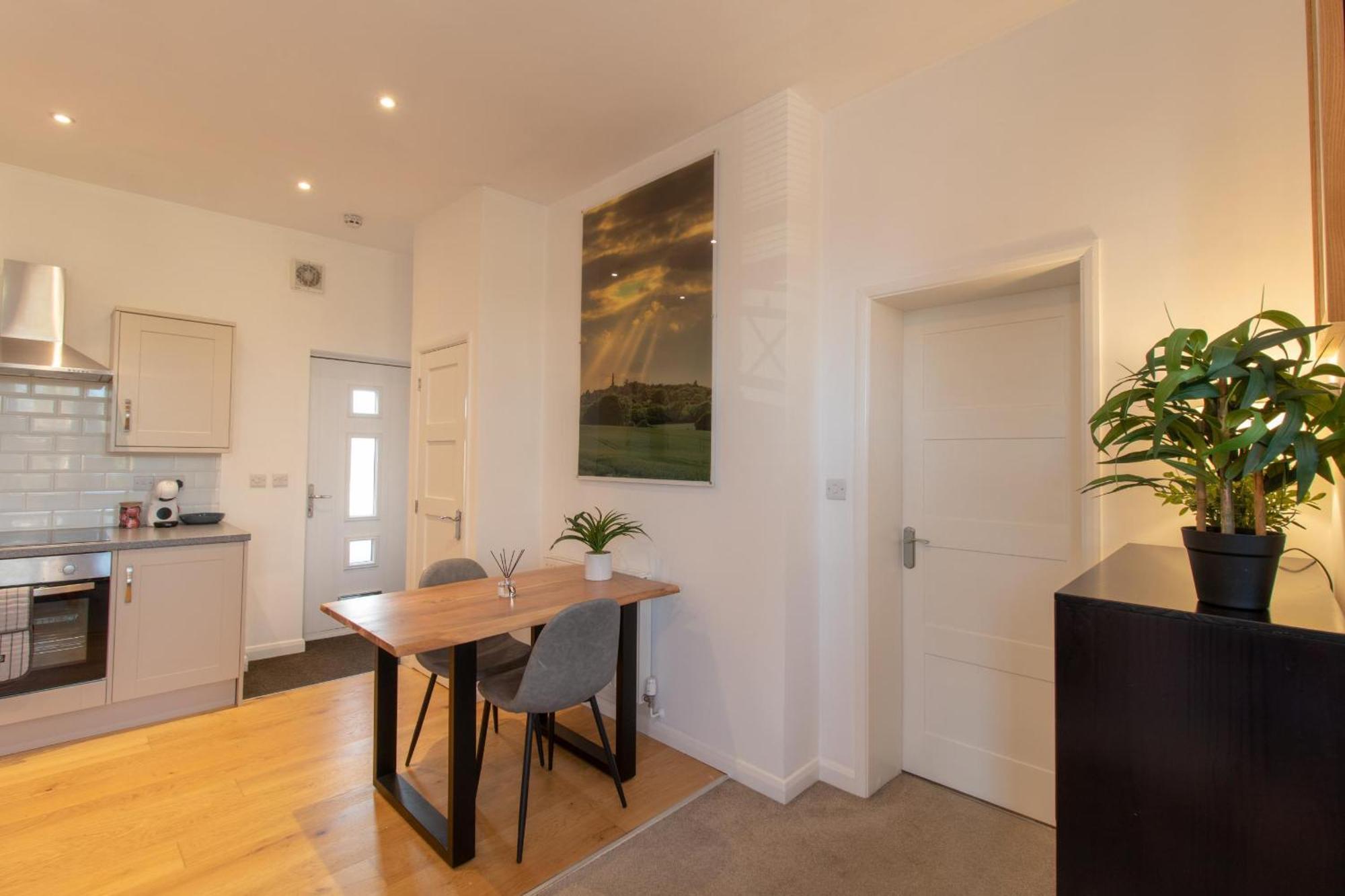 Crescent House Apartments Telford Room photo