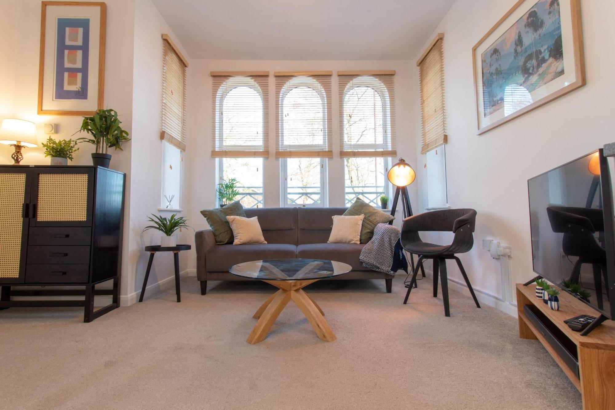 Crescent House Apartments Telford Room photo