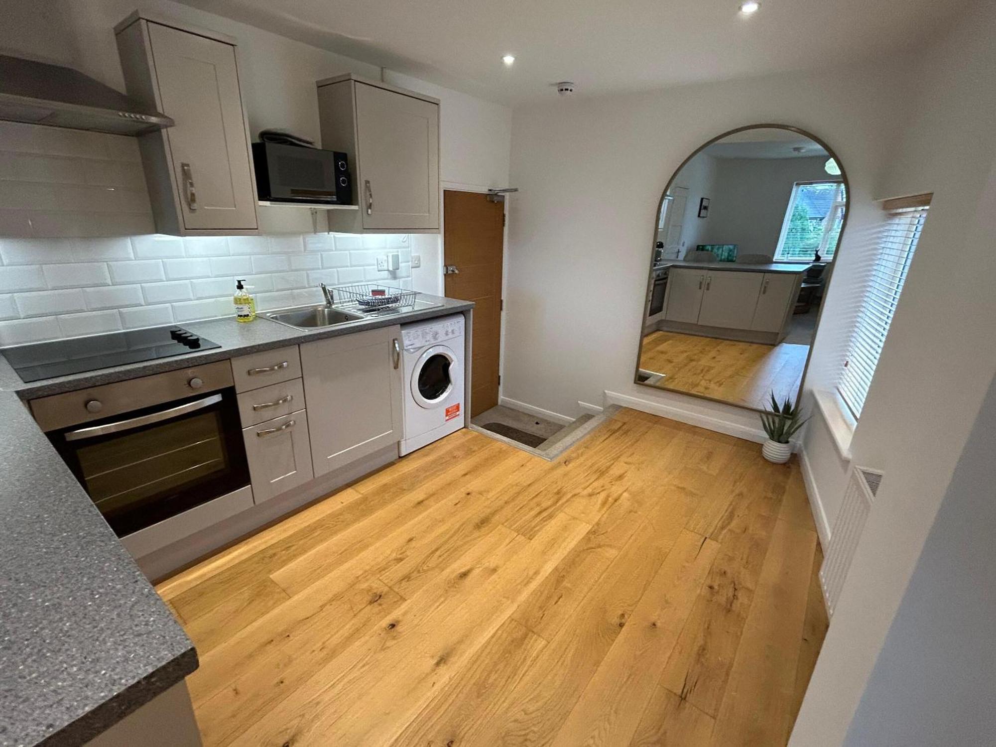 Crescent House Apartments Telford Room photo