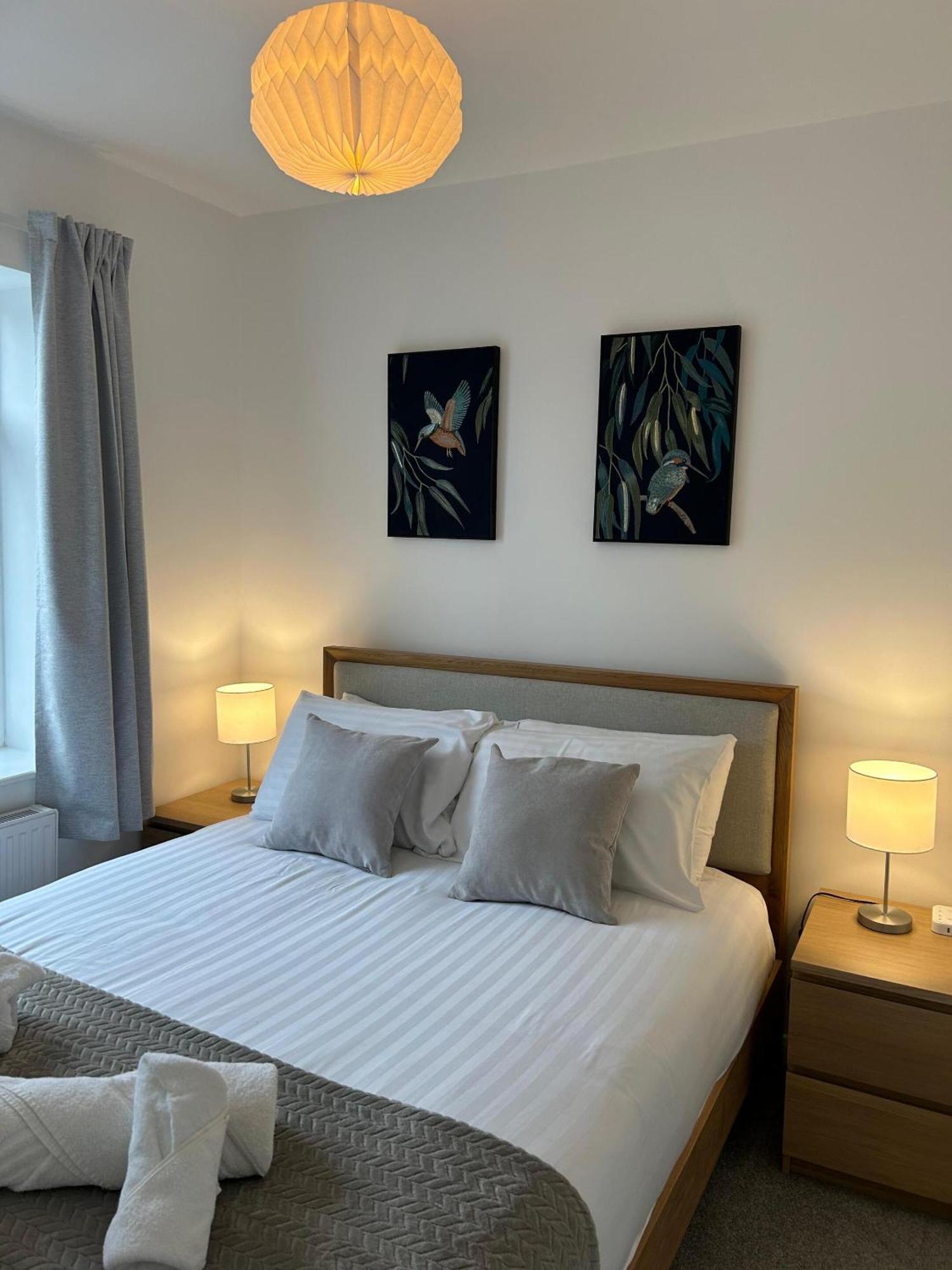Crescent House Apartments Telford Room photo