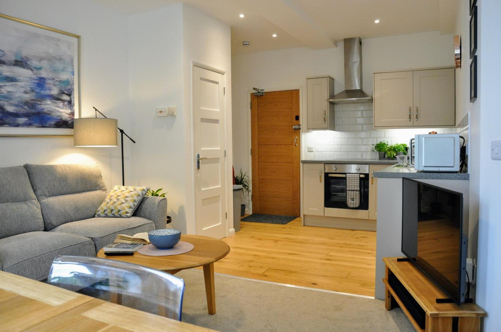 Crescent House Apartments Telford Room photo