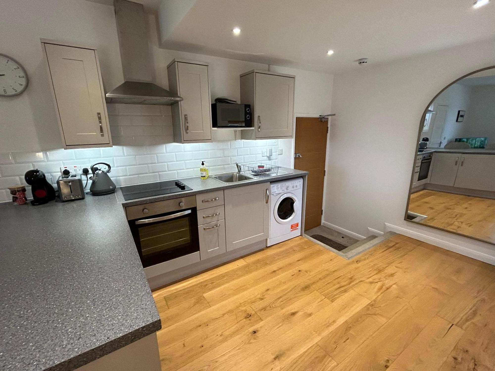 Crescent House Apartments Telford Room photo